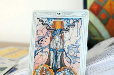 Tarotová karta Ďábel – Crowleyho tarot (Thothův tarot)